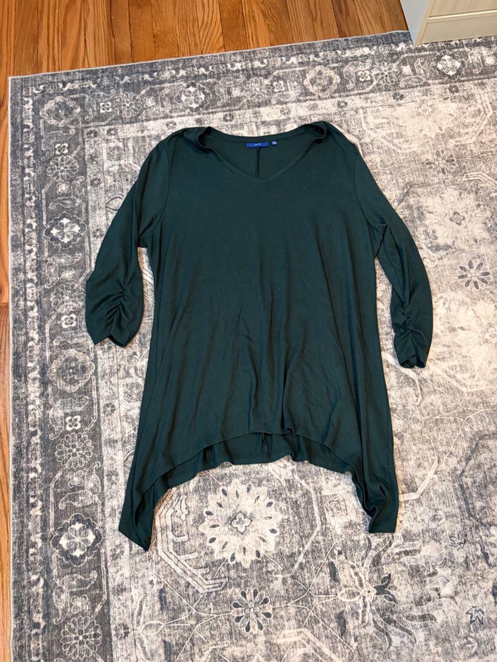 Apt. 9 Dark Green V-Neck Long Sleeve Tunic